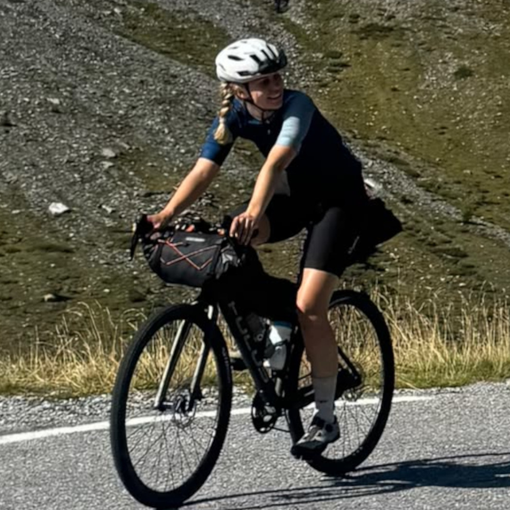Jule beim Radfahren